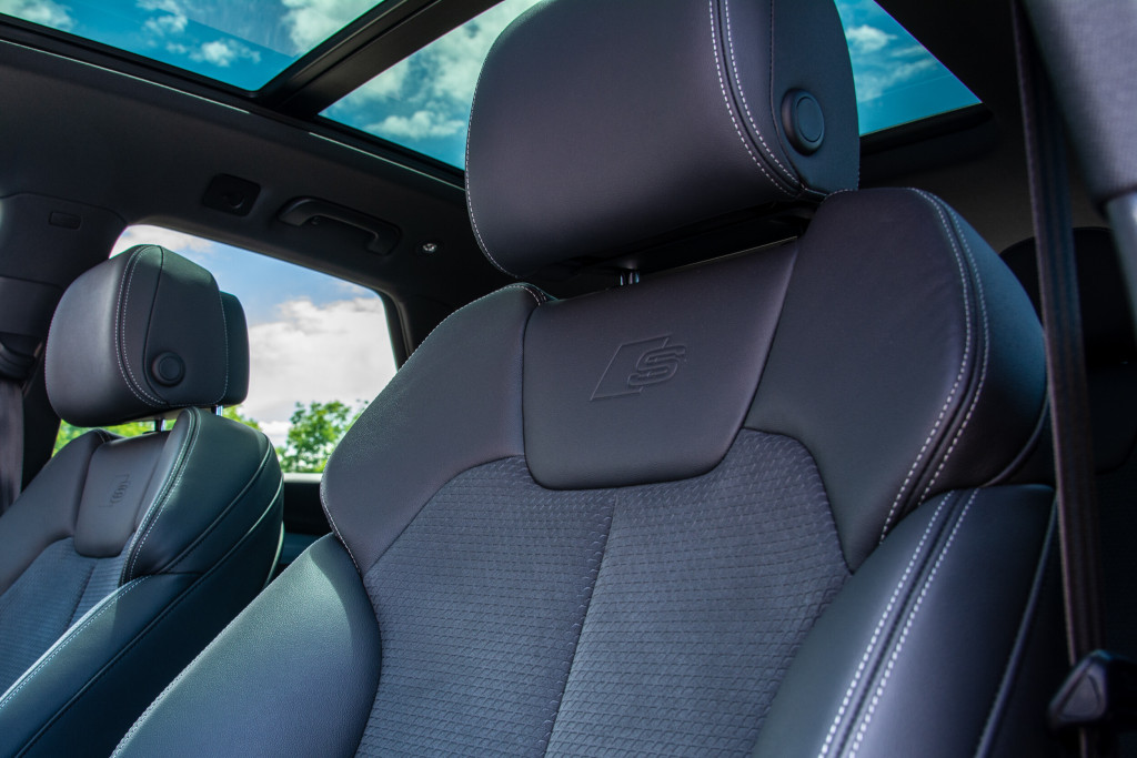 2021 Audi Q5 55 e Hybrid Premium Plus - Leather / Dinamica Seats