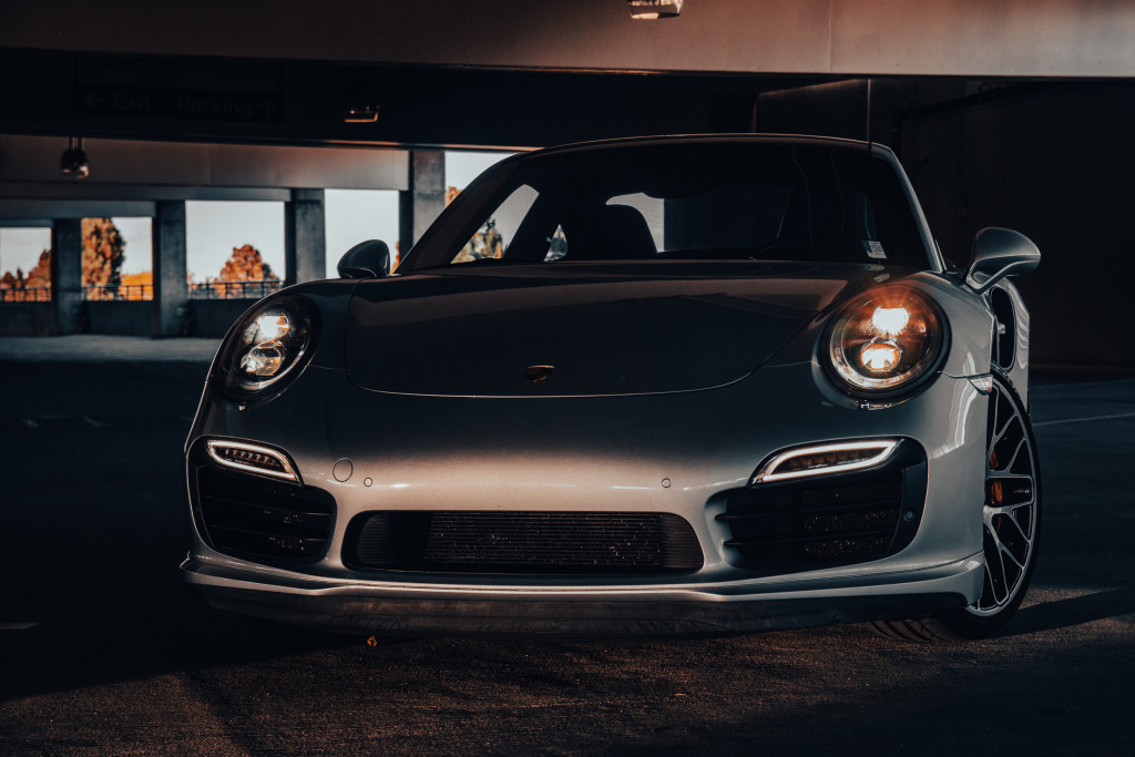2015 Porsche 911 Turbo S - Front View