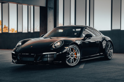 2019 Porsche 911 Carrera GTS in Black - Front Driver’s 3/4 View
