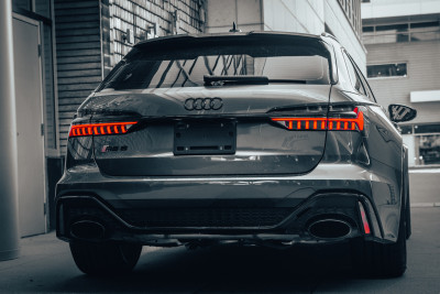 2021 Audi RS 6 Avant 4.0T quattro in Daytona Gray Pearl Effect - Rear View