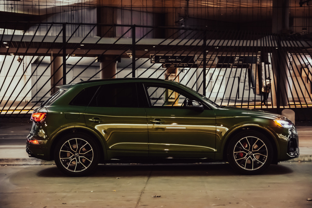 2022 Audi SQ5 3.0T Premium Plus quattro in District Green Metallic - Passenger’s Side View